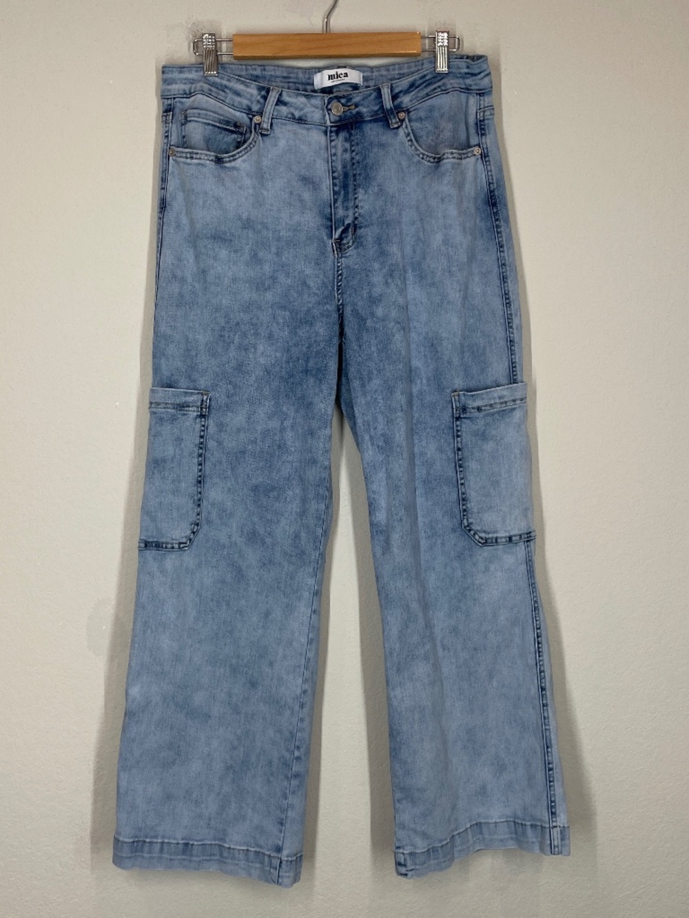 Mica Los Angeles Cargo Jeans Women's 31 Light Wash Denim Wide Leg High Rise